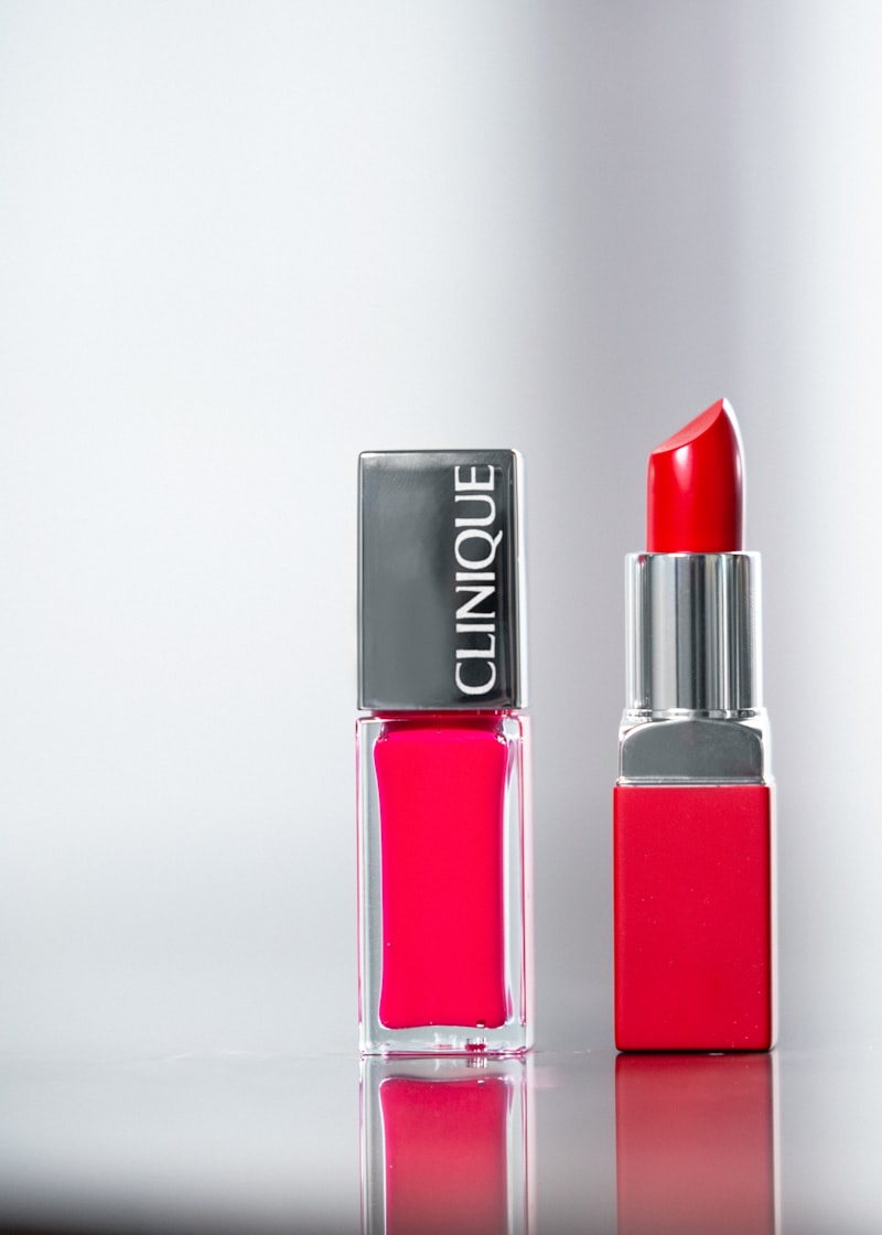 Velvet Glow Matte Lipstick